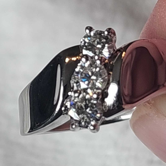 Moissanite 3 stone ring, sterling silver,  size 9 - Picture 3 of 9